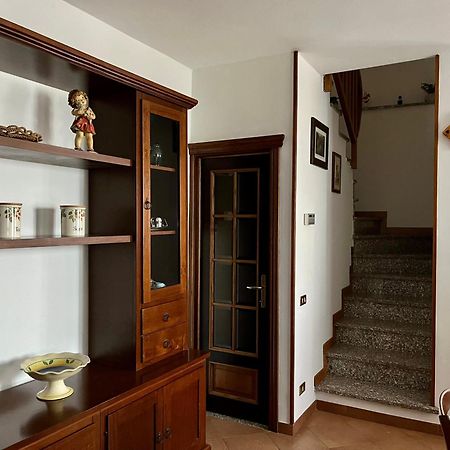 Appartamento Mirella In Centro Storico กาโซเล เดลซา ภายนอก รูปภาพ