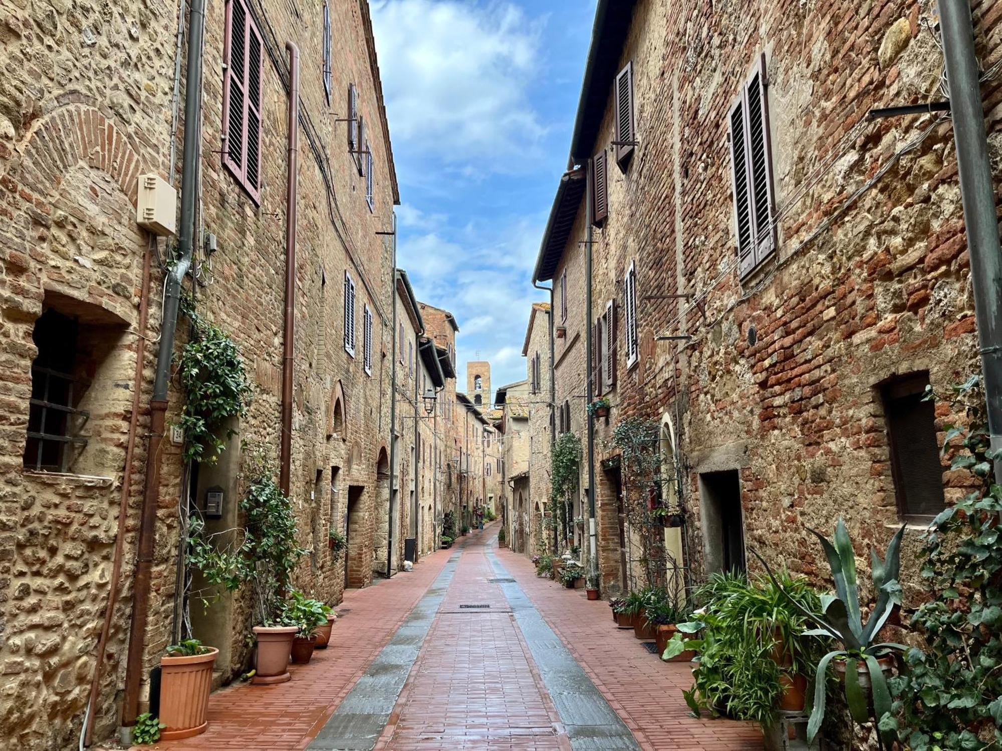 Appartamento Mirella In Centro Storico กาโซเล เดลซา ภายนอก รูปภาพ